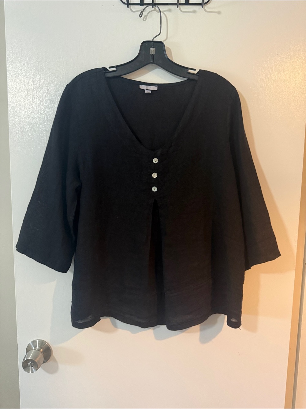 Kaktus Black V-Neck Button-Front Tunic